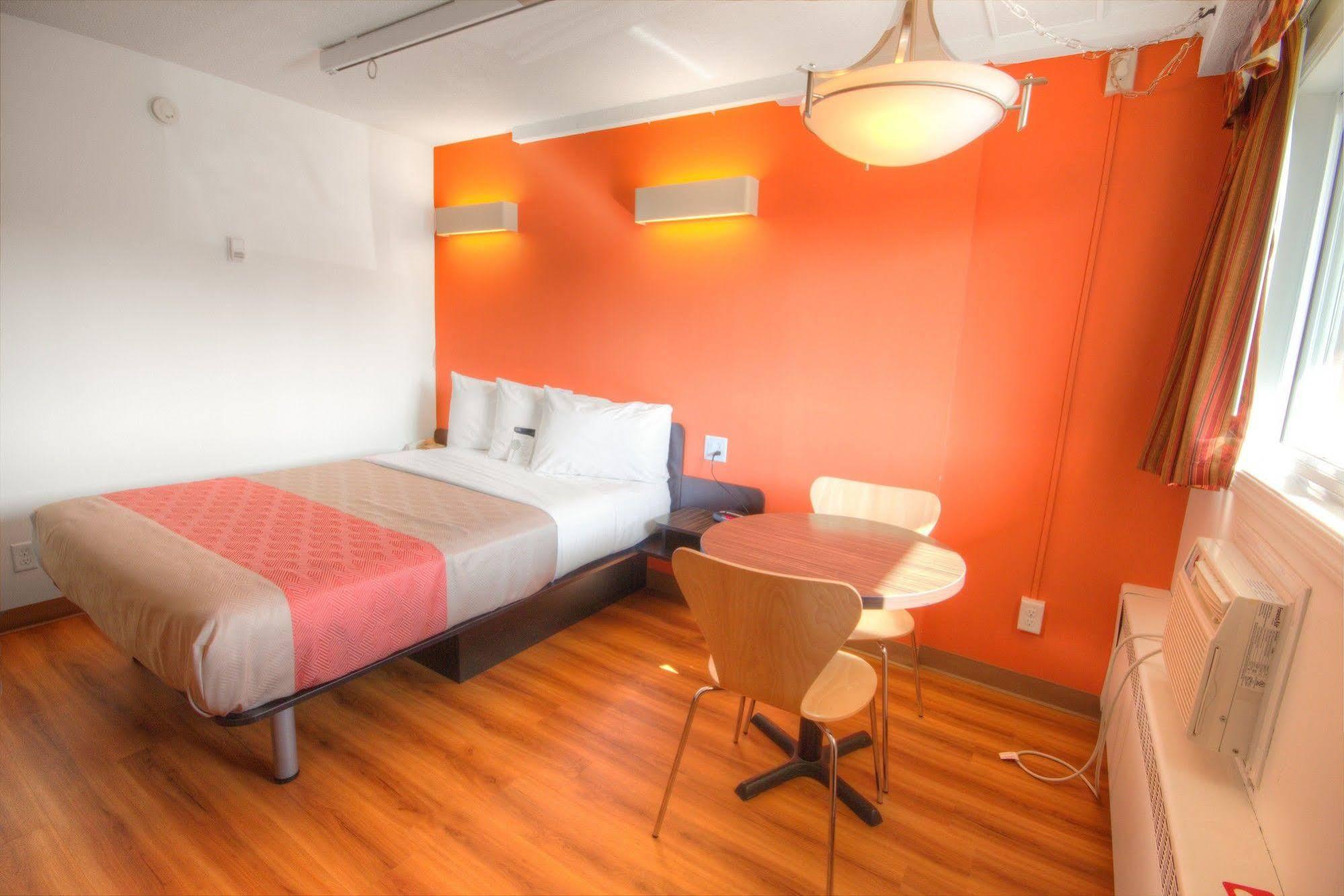 Motel 6-Lethbridge, Ab Eksteriør billede