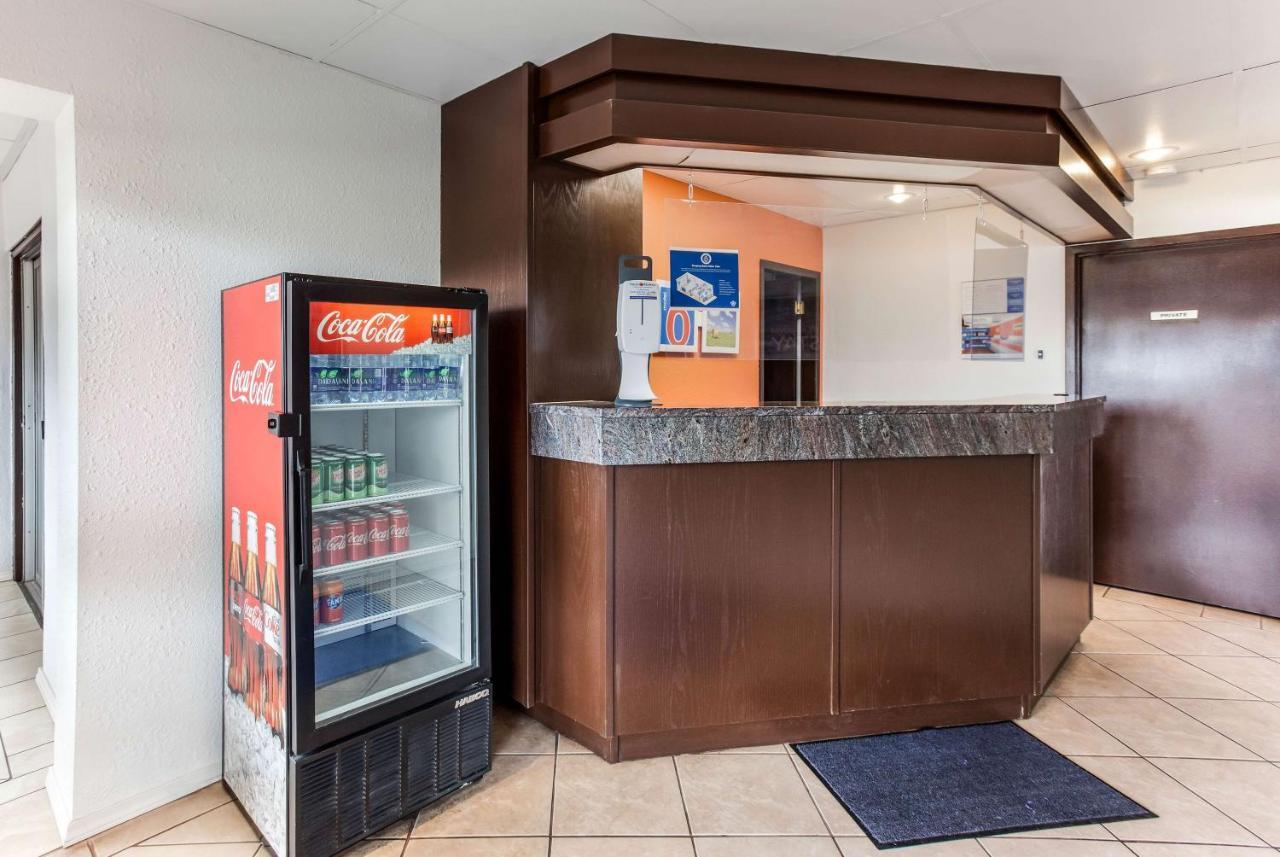 Motel 6-Lethbridge, Ab Eksteriør billede