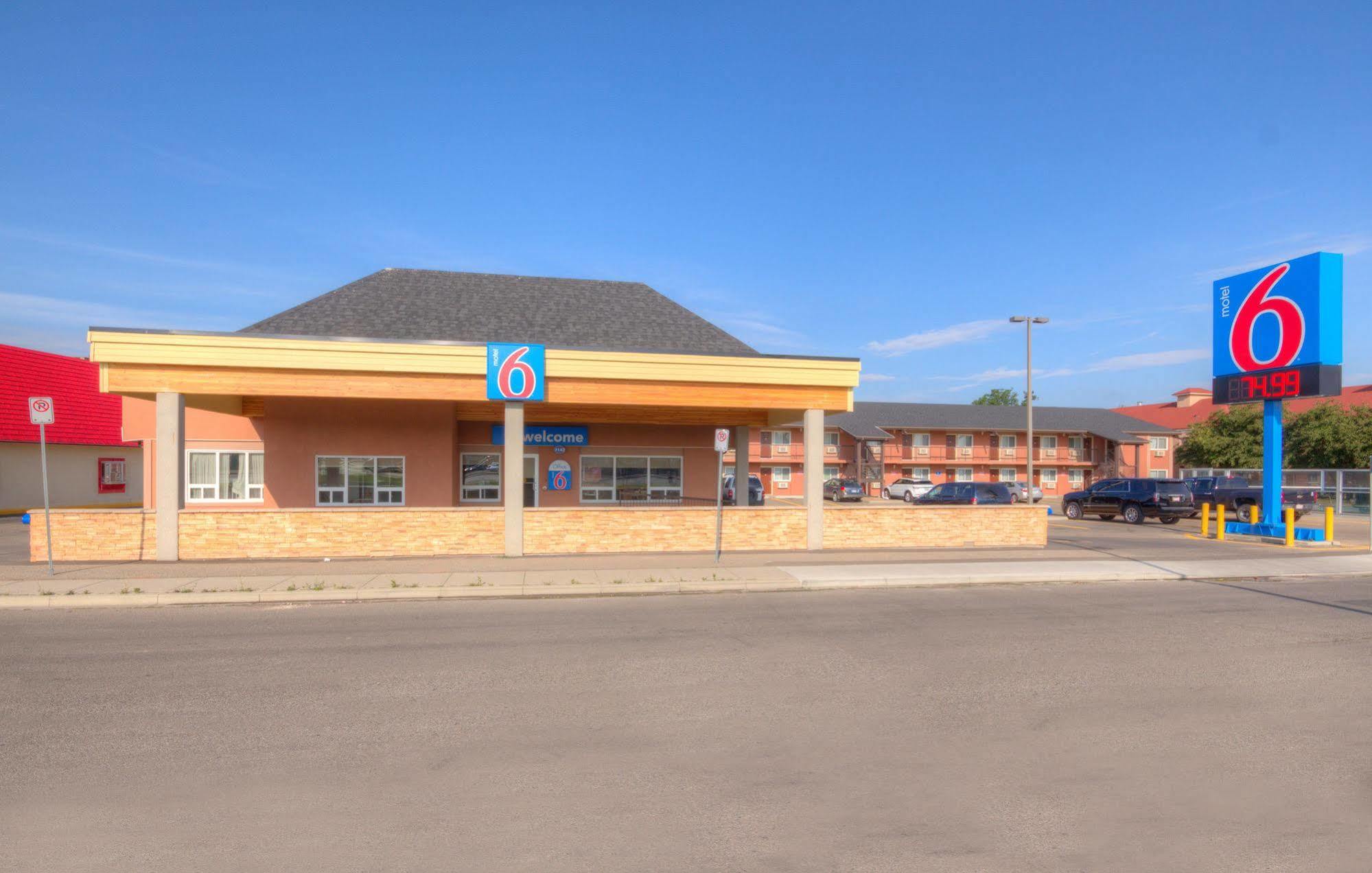 Motel 6-Lethbridge, Ab Eksteriør billede